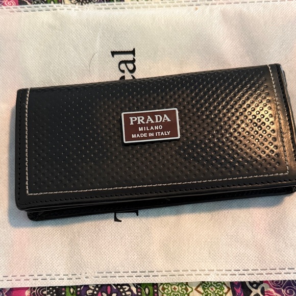 Prada Textured Black Wallet - Picture 1 of 6